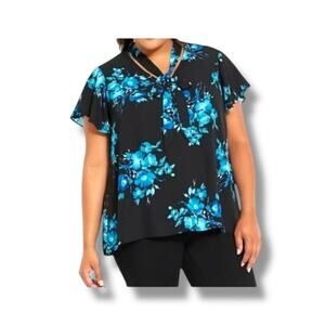 Torrid Women’s Short Sleeve Black Floral Print Top, size 4X